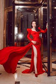 Lý nhã kỳ là một trong số những ngôi sao có cơ ngơi đồ sộ nhất nhì làng giải trí xứ việt. ChÆ¡i NhÆ° Ly Nha Ká»³ Bao NgÆ°á»i Lao Ä'á»™ng