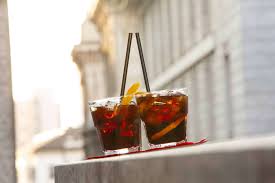 Campari (from milan) and sweet vermouth (from turin). Cocktail Milano Torino 1958 La Ricetta Food Confidential
