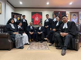 Wawancara bersama peguambela & peguamcara (salehuddin saidin & associates) datuk setia salehuddin saidin yang memperincikan mengenai langkah pembubaran parlimen, peranan institusi. Salehuddin Saidin Associates 16 Photos Criminal Lawyer