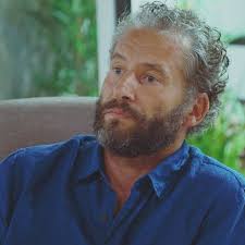 Le traumatisme de son voyage en australie. Cesar Le Fils De Ford Dans Plus Belle La Vie Heritier De Green Tech France Nouveautes Tele Com