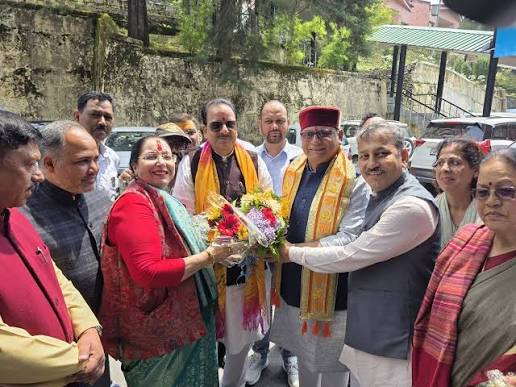 Nainital Political News 19 June 2026 नैनीताल पहुंचने पर उत्तराखंड सरकार के कैबिनेट मंत्री एवं नैनीताल जनपद के प्रभारी  मंत्री श्री खजान दास जी तथा नैनीताल विधानसभा की विधायक ...