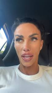 🌅😮‍💨😊 What a morning! 😊😮‍💨🌅 #katieprice #thisisme  #thankyouforyoursupport #iloveit #girlsontour #fblifestyle