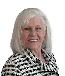 Sandy Cornwell's Instagram, Twitter & Facebook