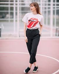 Emine Adli Kullanicinin 2019 Yeni Trend Panosundaki Pin Pantolon Tisort Trendler