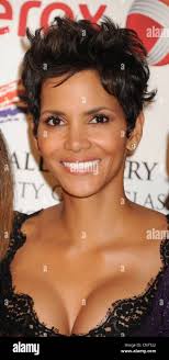 April berry hi-res stock photography and images