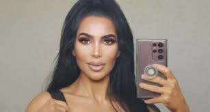 Kim Kardašijan u neprepoznatljivom izdanju