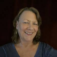 Laura Lien-Mitobe, LMFT