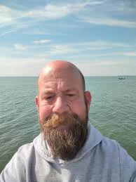 Hey I'm mike 50 single father of one looking for new friends