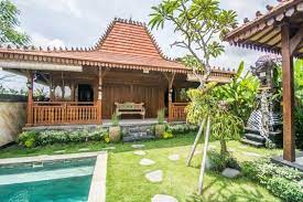 Desain pagar rumah minimalis paduan dengan pintu gebyok info. Inilah Ciri Ciri Rumah Joglo Dan Cara Menerapkannya Pada Hunian Idamanmu Indonesia Mendesain