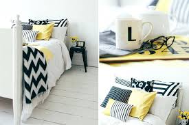 Bedroom flowers glass vase yellow home decor decoration home room decor home interior design home decoration interior design. Black And White Room Decor Decorating Ideas Yellow Bedroom Atmosphere Living Tumblr Rooms Girls Cartoon Apppie Org