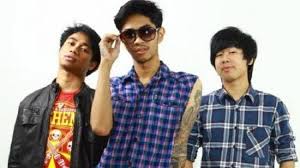 Chord biarlah ku berhayal tinggi c. Chord Kunci Gitar Dan Lirik Lagu Biarlah Killing Me Inside Dirimu Di Hatiku Sudah Terlalu Lama Tribun Solo
