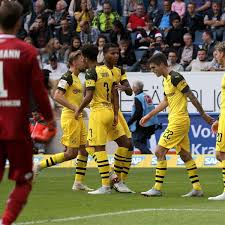 In der dritten minute setzte kramaric schon die erste duftmarke, sein kopfball landete aber nur am kreuzeck. Bundesliga Spiel 1899 Hoffenheim Gegen Borussia Dortmund In Bildern Bvb 09
