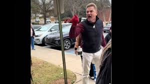 Man claims 'free speech' as he yells racial slurs outside GA office
