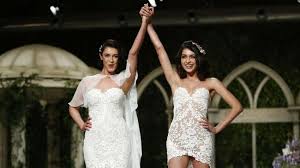 She shared the outfit on her instagram as she twirls in a boomerang. Marc Marquez Bantah Tinggal Bersama Model Lucia Rivera