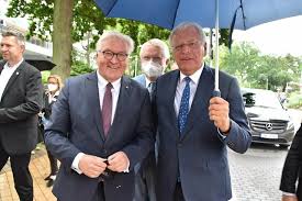 Gründungsjubiläum des deutschen bühnenvereins die bedeutung der kultur für die gesellschaft. Bundesprasident Frank Walter Steinmeier Zu Gast Neustadt In Holstein Der Reporter