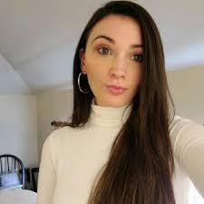 Brianna Malone's Instagram, Twitter & Facebook