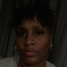 Kool Moe Dee accepting his Hip Hop Grandmaster Award which was presented to  him by Rakim.