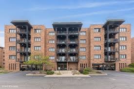 Sort all condos according to price, or get a tailored list of properties by setting the minimum and maximum monthly rates you're comfortable with. 9374 Landings Ln 205 Des Plaines Il 60016 Mls 11057452 Redfin