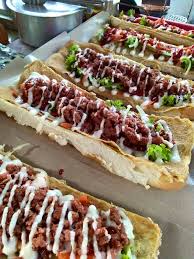 Roti john pak cik ini menggunakan resep asli malaysia, kalian yang di surabaya barat, coba aja ke etc untuk mencoba roti. Cara Membuat Roti John Yang Lezat Ala Rumahan Grosir Mesin Roti