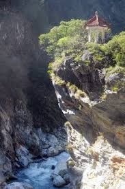 太魯閣獲選為外國人心中台灣最美的景點 圖為太魯閣國家公園慈母亭 beautiful islands cool photos photo