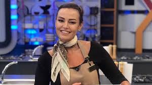 Almeda abazi was born on february 13, 1992 in albania. Almeda Abazi Kimdir Kac Yasinda Nereli Boyu Kac Iste Merak Edilen Hayati