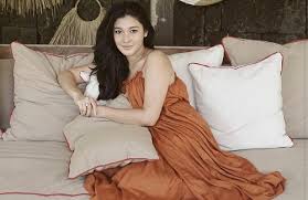 Minggu, 17 maret 2019 edit. 5 Inspirasi Fashion Naysilla Mirdad Yang Semakin Glowing