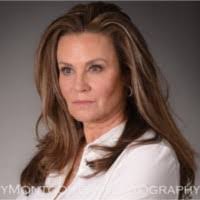 Theresa Roche's Instagram, Twitter & Facebook