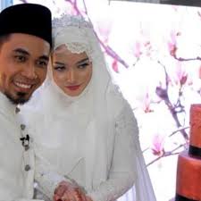 Hafiz dan joy revfa diijabkabulkan di masjid negeri, shah alam pada 1 mei 2017 dengan sekali lafaz. Sudah Bulan Madu Di Taiwan Kenapa Ragu Ragu Bekas Suami Joy Revfa Persoal Motif Hafiz Hamidun
