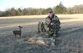 coyote hunt decoy double caught on