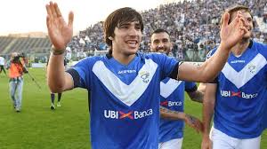 Gennaro gattuso reckons andre pirlo could be in for sleepless nights as new boss of record gennaro gattuso has warned andrea pirlo that he won't be getting much sleep in his new role as. Totti Su Tonali E Un Misto Tra Pirlo E Gattuso Per Lui Farei Carte False