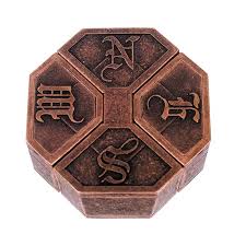 Executed in a matte gold it consists of 3 pieces that resemble λ (lambda) letter of a latin alphabet. Hanayama Puzzle Score