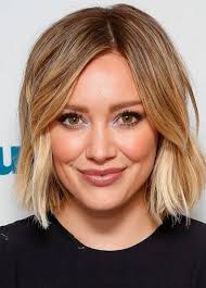 1001 Idees Pour Une Coiffure Pour Visage Ovale Les Looks Du Moment Qui Vous Sublimeront Cheveux Courts Visage Ovale Coiffure Carre Plongeant Coiffure Visage Ovale