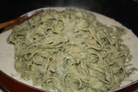 O reţetă delicioasă de paste cu brânză gorgonzola. Tagliatele Cu Spanac Si Sos Gorgonzola Un Elefant Se Legana