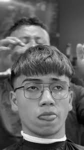 Gregory Haircut Abbott