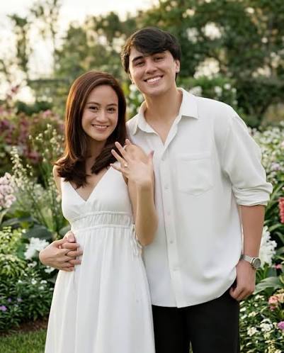 Actor-turned-pastor Edward Barber is now engaged to his non-showbiz  girlfriend, Rikki. Barber shared the news while speaking at a church,  revealing that he is now in an “awesome relationship,” as seen in