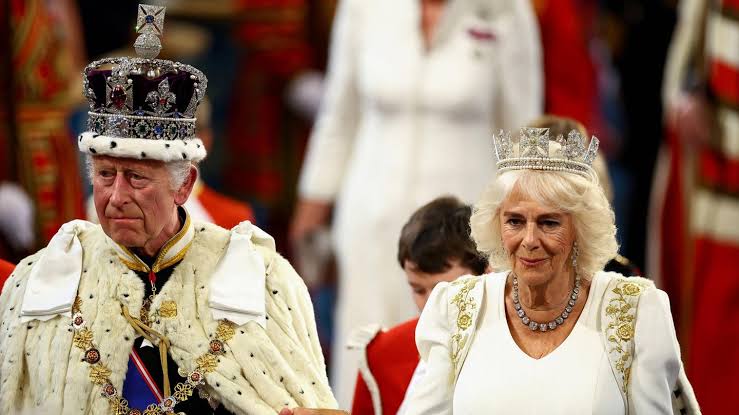 King's Speech 2024: König Charles und Königin Camilla in einer Märchenwelt  | STERN.de