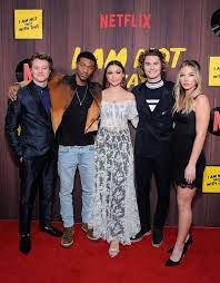 The group arrived in glam. Rudy Pankow