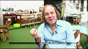 Le petit club vendéen est en finale de la coupe de france face au géant parisien, le psg. Philippe Katerine Et On Remet Le Son Entree Libre Youtube