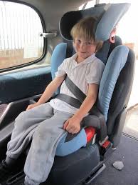 Brilliant Example Of Doing It Wrong 1 The Headrest Is Too High 2 The Diagonal Belt Is Under The Armpit Not Over The Should Car Seats Children Baby Car Seats