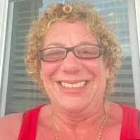 Shari Brenner's Instagram, Twitter & Facebook