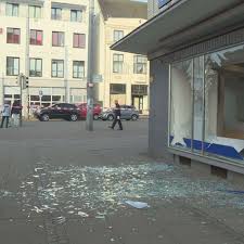 Hier finden sie eine liste von deutsche bank geldautomaten in der nähe bremen, deutschland. Unbekannte Sprengen Geldautomaten In Gropelingen Bremen