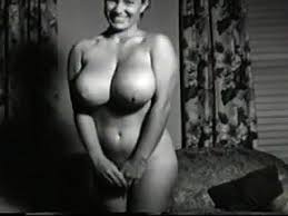 Bbw housewife gives funtime blow job, and this is the best spot to do that. 1950s Hotntubes Porn