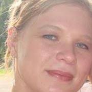 Laura Dinsmore's Instagram, Twitter & Facebook