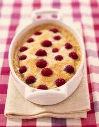 Recette De Clafoutis Aux Framboises Et Aux Amandes Recette Clafoutis Aux Framboises Recette Clafoutis Clafoutis Aux Poires