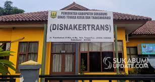 Seorang ayah yang memiliki sebuah pabrik sosis, sedang berusaha menarik hati anaknya yang sombong. Pabrik Sosis Sukabumi Toko Frozen Food Sukabumi Cimuncang Sukaraja Sukabumi 2021 Dibawah Ini Telah Kami Sajikan Informasi Lowongan Kerja Lulusan Sma Smk D3 S1 S2 Semua Jurusan Lowongan Bank Bumn Instrtech2012