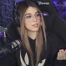 Eve Rivera (mundowaii88)