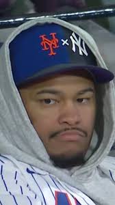 Yo Giant fans what's up with your boy Strahan.... 😂 😂 😂