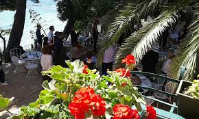 Ovo je najpopularnija boja haljine za vjenčane kume u 2021. Vjencanje Wedding Caffe Restoran Dvor Facebook