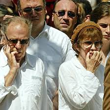 An array of french stars turned out to pay tribute to french actress marie trintignant at her funeral yesterday. Paris Despide Con Dolor Y Canciones A Marie Trintignant Revista De Verano El Pais