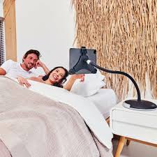 Im bett ist ein erotikfilm aus dem jahr 2005 von matías bize mit blanca lewin und gonzalo valenzuela. Goos E Tablet Halter Bett Ganz Entspannt Filme Schauen